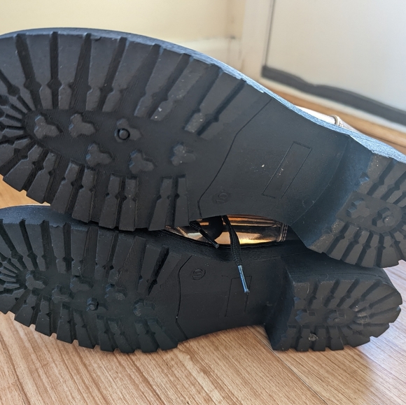 Matellic Boots - Picture 7 of 7